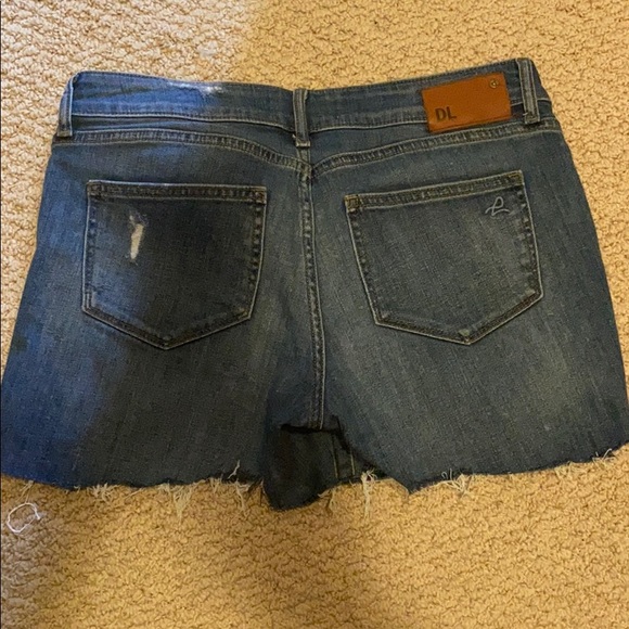 DL Jean shorts - Picture 2 of 2